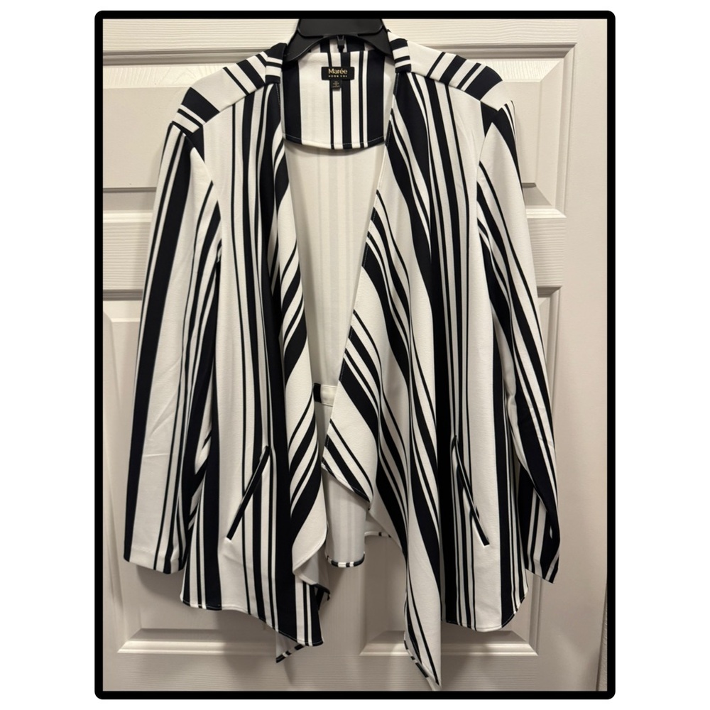 Blazer 🫐 Women’s Black and White Striped Open Front